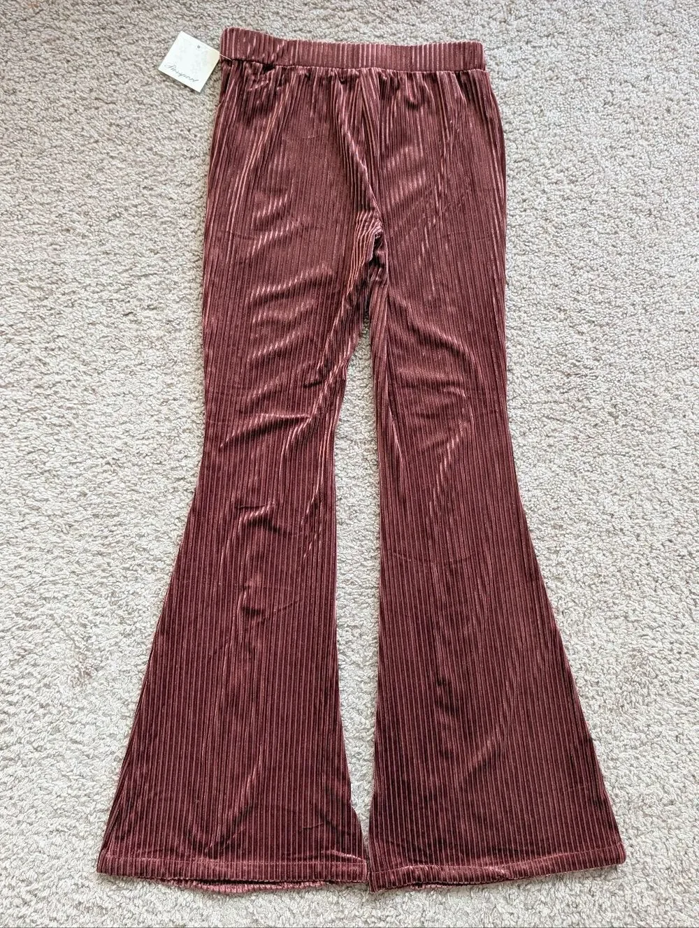 Passport Womens Rose Red Velvet Ribbed Button Front Top & Flare Pants Set Small